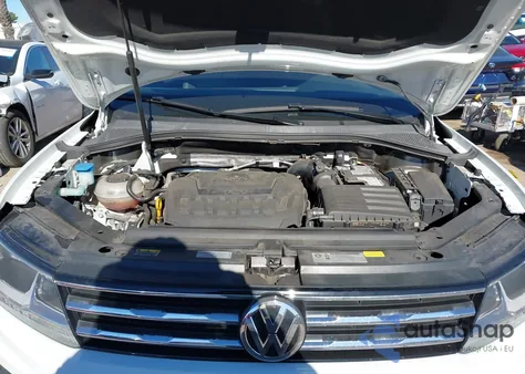 2020 Volkswagen Tiguan Se/Sel z USA, uszkodzony, nr VIN 3VV3B7AX5LM071113